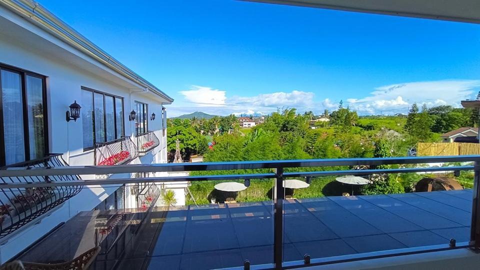 Casa La Silvinas Hotel & Event Resort Tagaytay City ภายนอก รูปภาพ